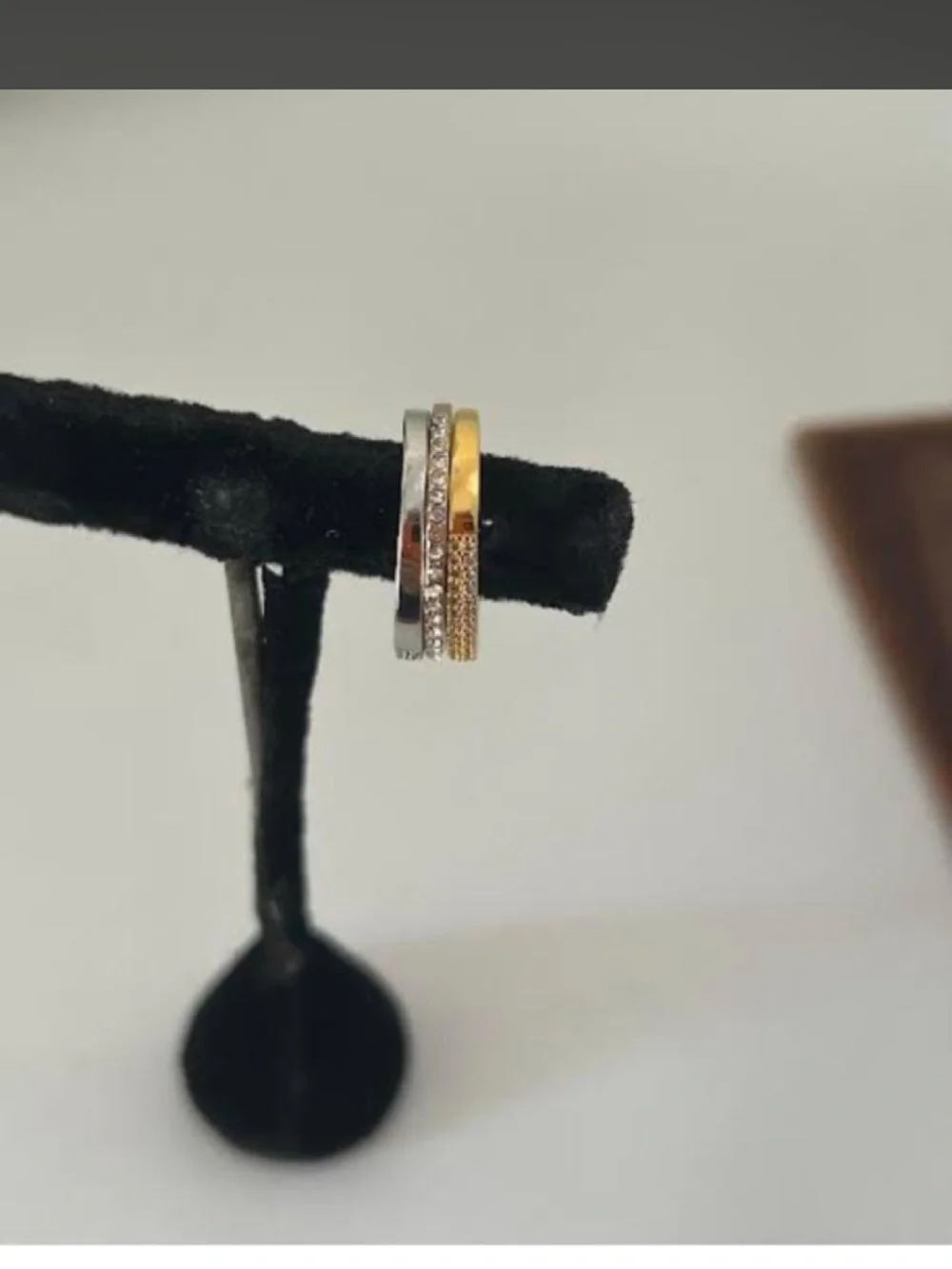 None shimmering stackable